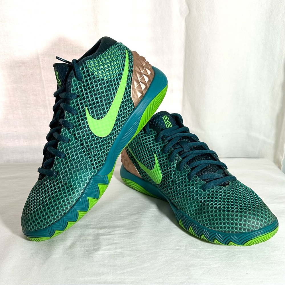 Nike Kyrie 1 "Australia" 7Y